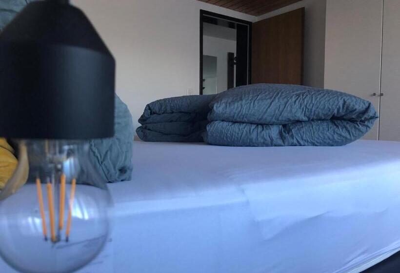 דירה בת חדר שינה 1 עם מרפסת, Le Postillion