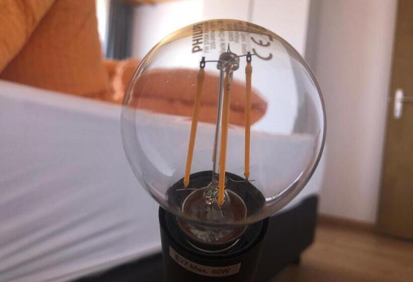 דירה בת חדר שינה 1 עם מרפסת, Le Postillion