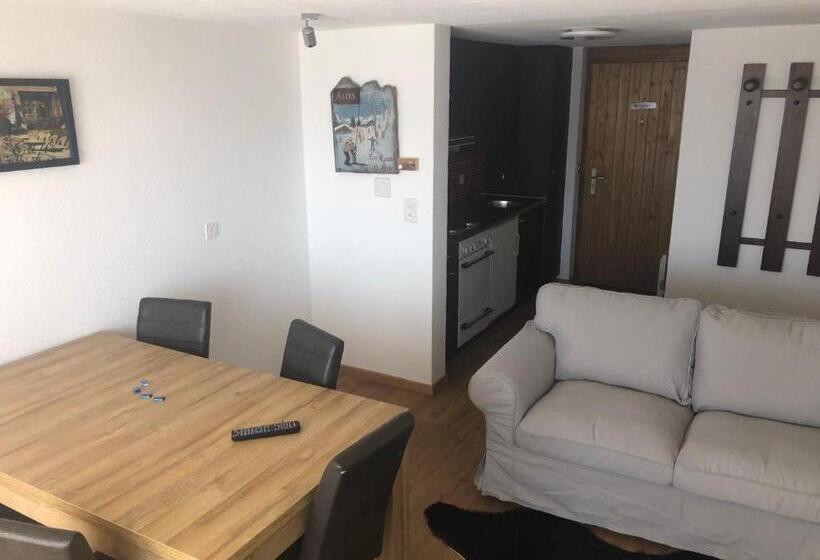 דירה בת חדר שינה 1 עם מרפסת, Le Postillion