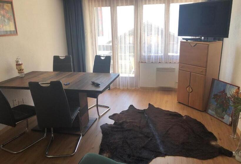 דירה בת חדר שינה 1 עם מרפסת, Le Postillion