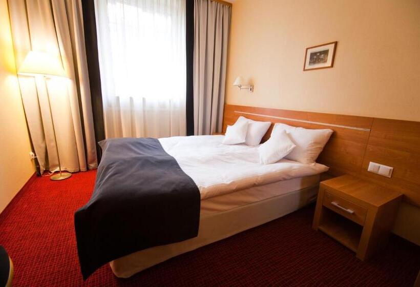 Standardzimmer, Malinowski Business
