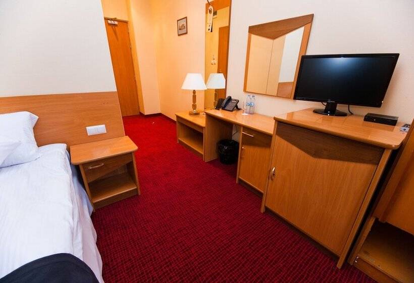 标准单人间, Malinowski Business