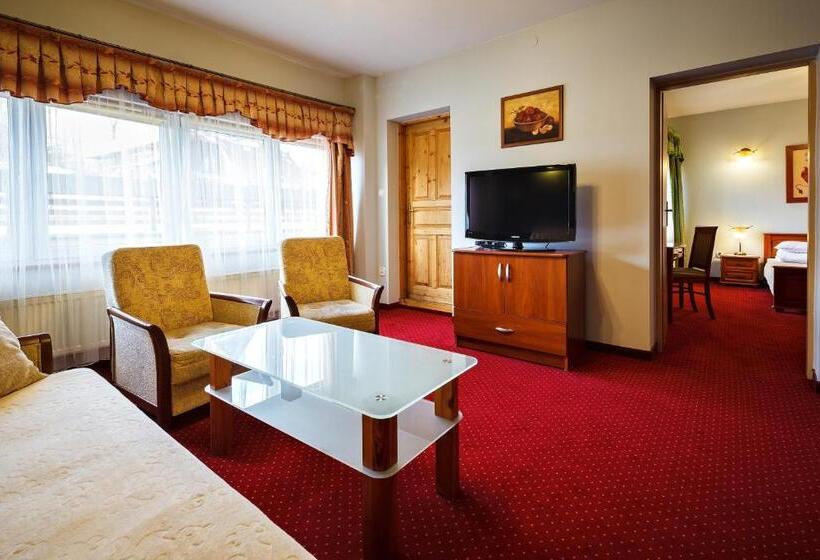 Люкс Вид на Горы, Osw Moszczeniczanka