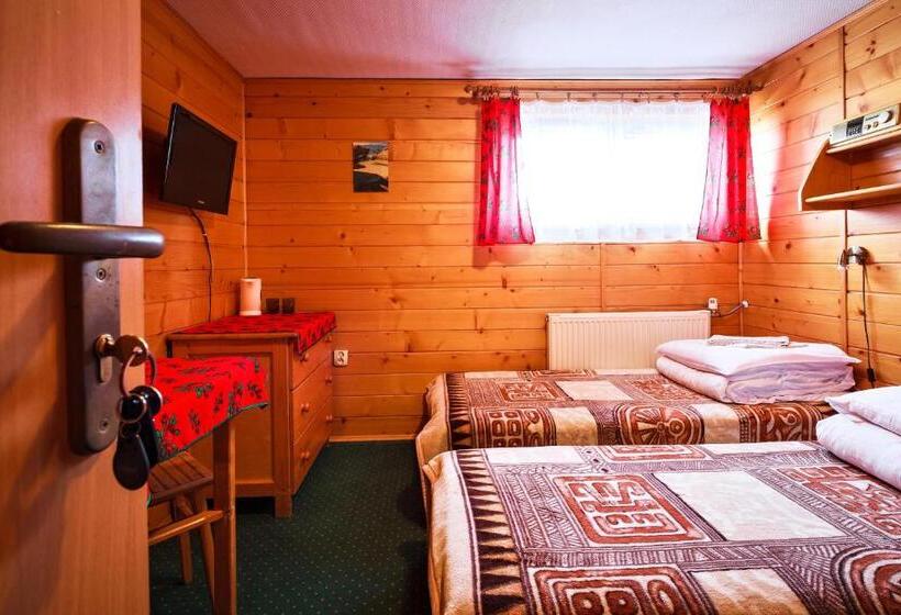 标准间带山景, Osw Moszczeniczanka