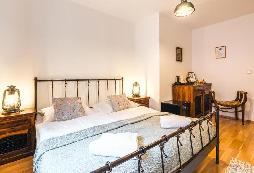 스탠다드 룸 킹사이즈 침대, Penzion U Náměstí At The Town Square