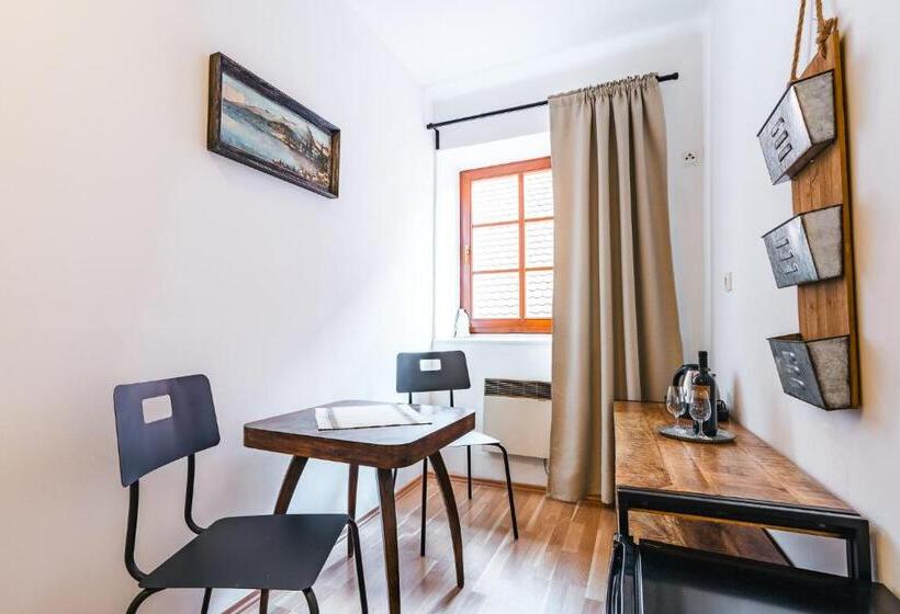 수피리어 룸, Penzion U Náměstí At The Town Square