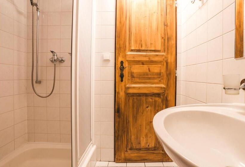 수피리어 트리플 룸, Penzion U Náměstí At The Town Square