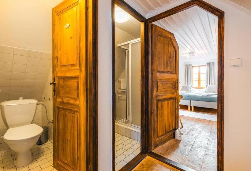 수피리어 트리플 룸, Penzion U Náměstí At The Town Square