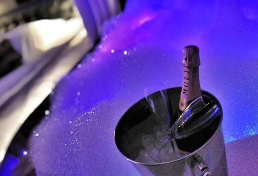 استودیوی استاندارد, Ramka & Restaurant & Wine Bar