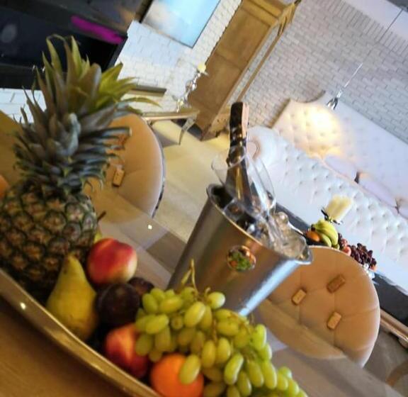 آپارتمان 1 خوابه, Ramka & Restaurant & Wine Bar