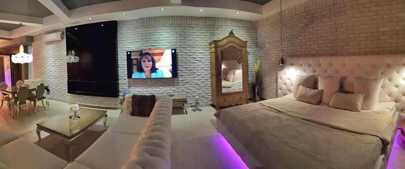 آپارتمان 1 خوابه, Ramka & Restaurant & Wine Bar