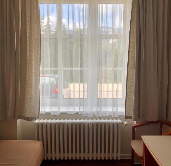 Economy Quadruple Room, Sněžka
