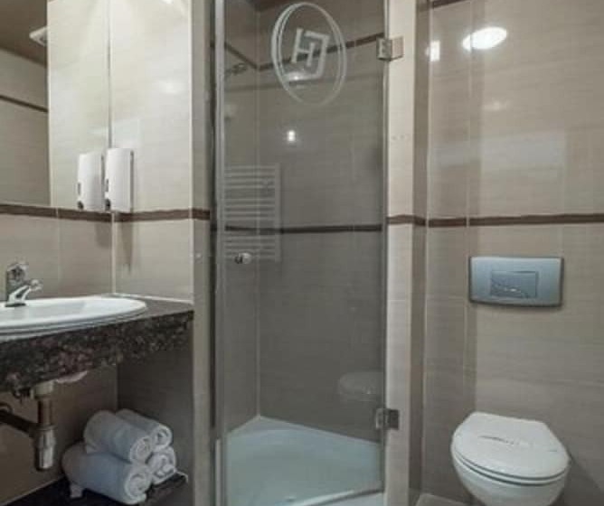 标准三人间, Jasek Premium Hotel Wrocław