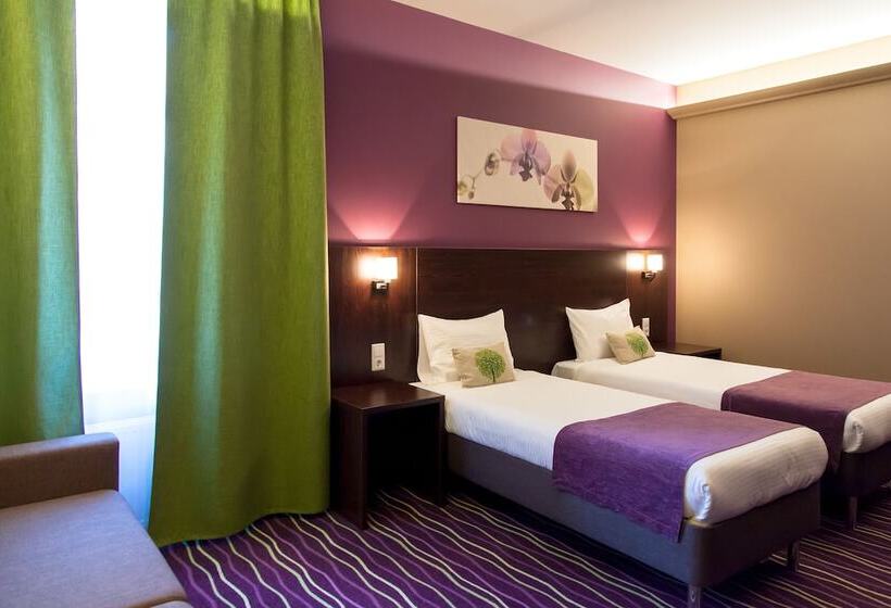 Habitació Estàndard, Voyage