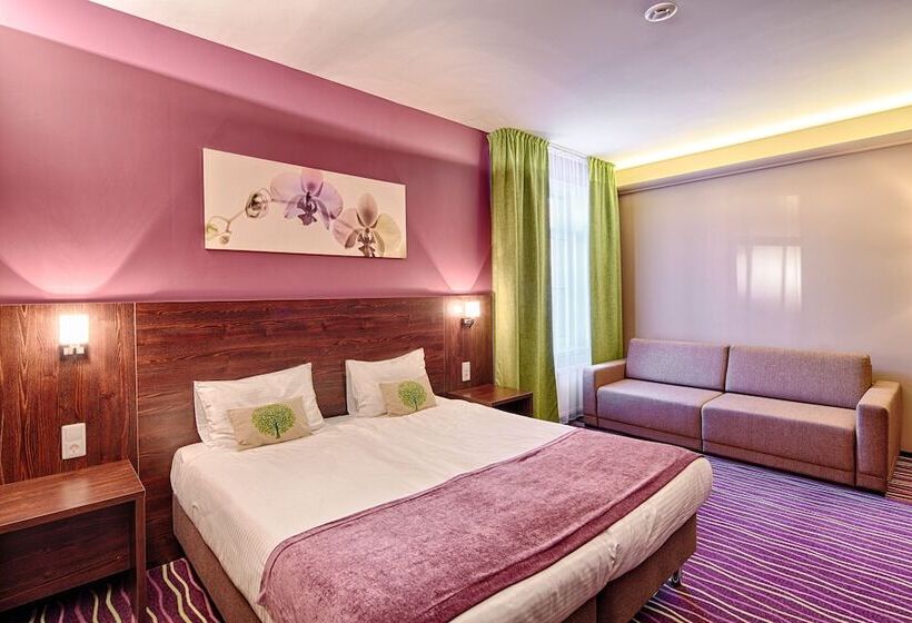 Habitació Estàndard, Voyage