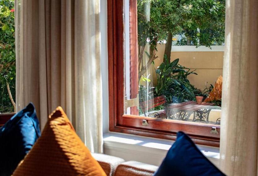 اتاق استاندارد, Carmichael House Boutique