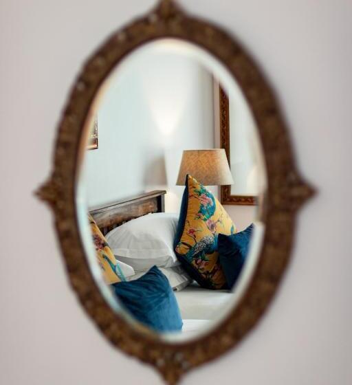 اتاق استاندارد, Carmichael House Boutique