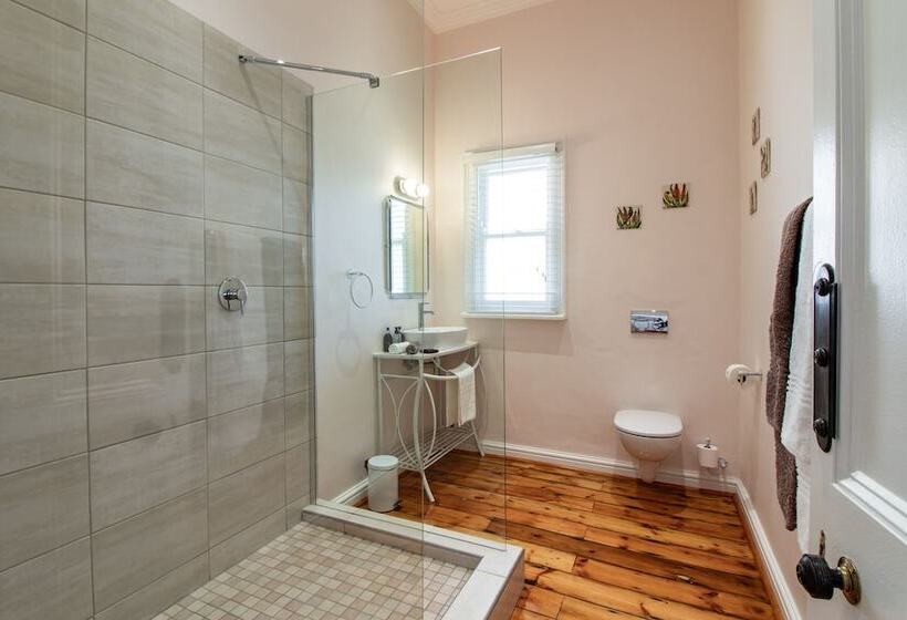 اتاق لوکس, Carmichael House Boutique