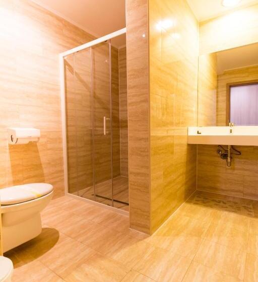 ジュニアスイート, Casa Mureșan