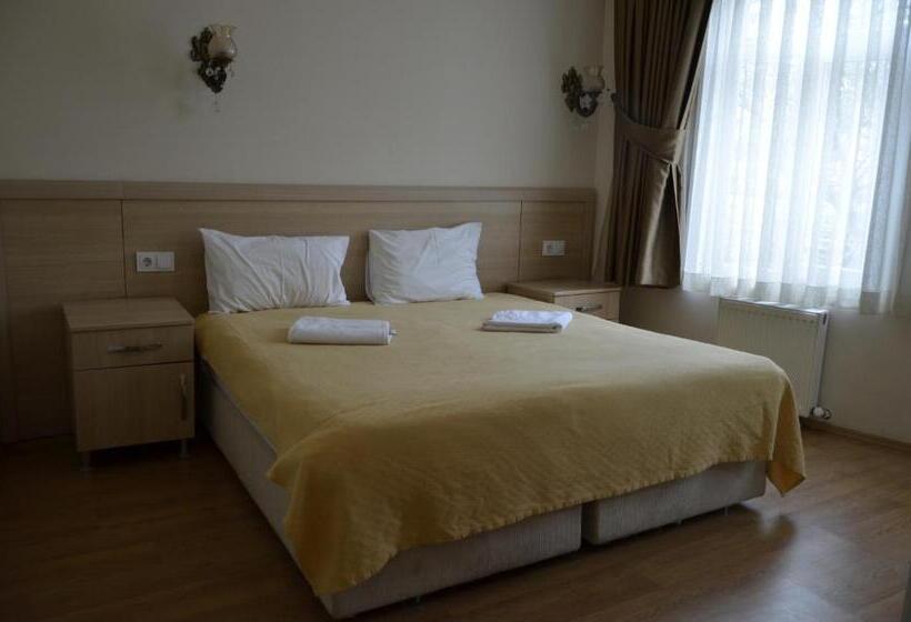 Superior Room, Piya Hostel