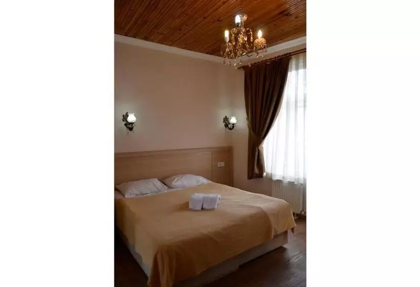 スーペリアトリプルルーム, Piya Hostel