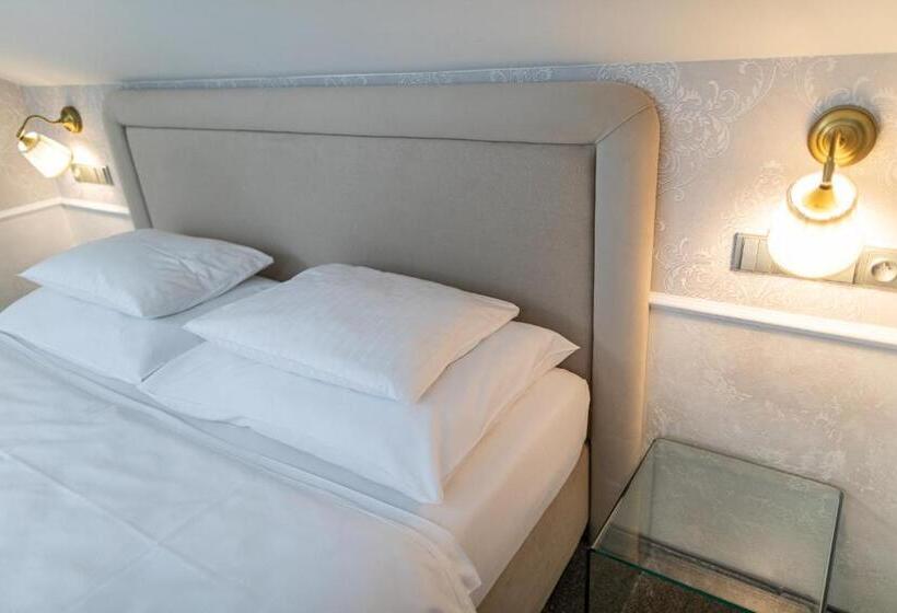 Номер Стандарт, Villa Basileia Riverside