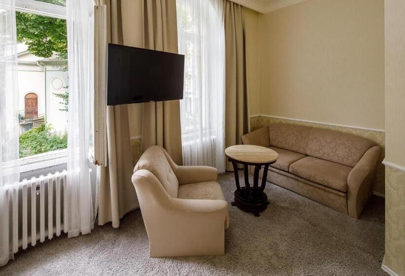 Номер Стандарт Трехместный, Villa Basileia Riverside