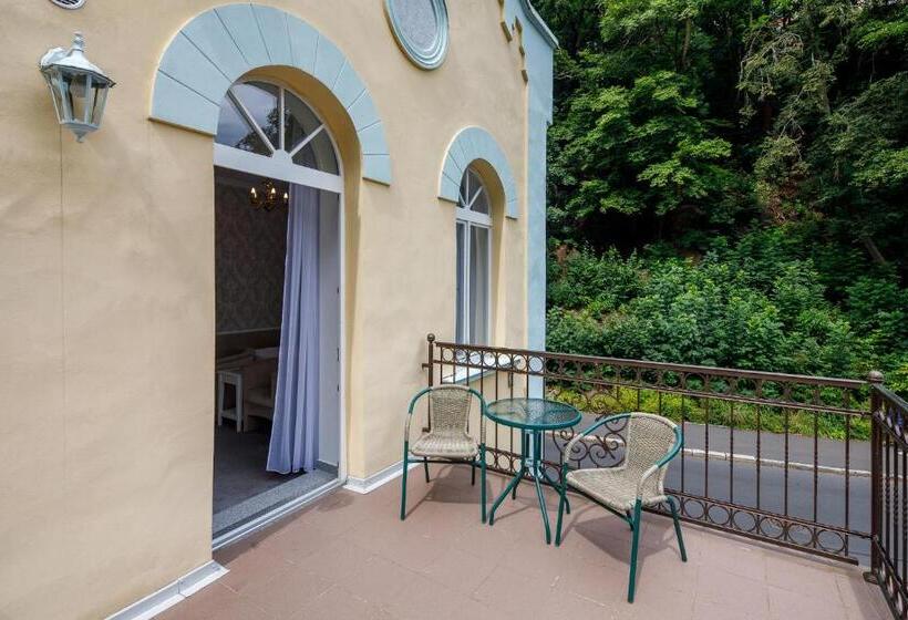 Номер Superior с Террасой, Villa Basileia Riverside