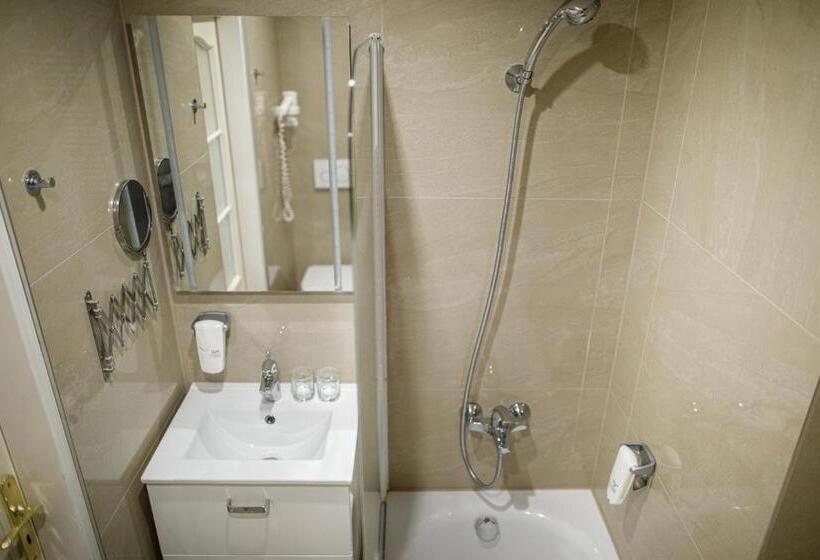 Номер Superior с Террасой, Villa Basileia Riverside