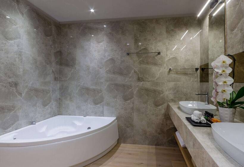 スタンダードバンガロー, Ammoa Luxury Hotel & Spa Resort