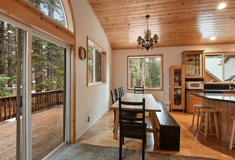 1 Szobás Ház, Truckee Pines Retreat Game Room & Forest Views