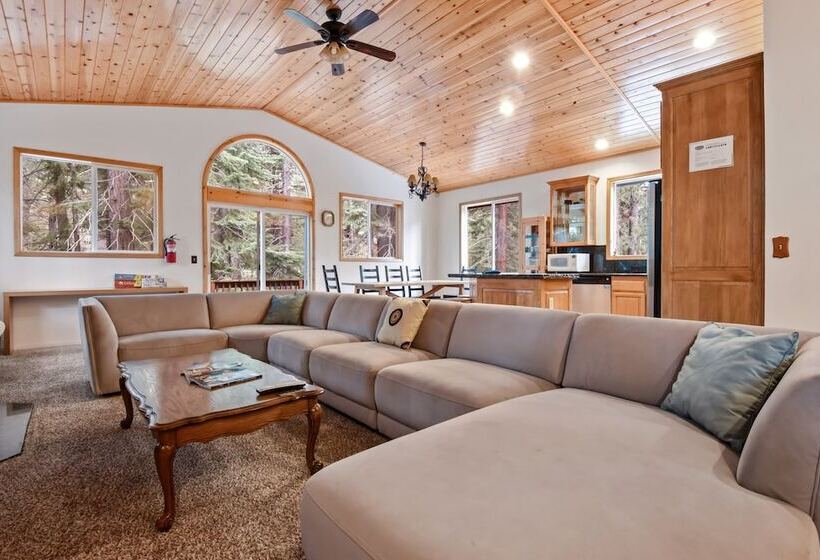 1ベッドルームハウス, Truckee Pines Retreat Game Room & Forest Views