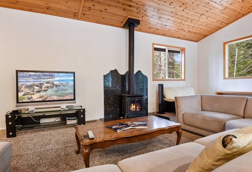 1ベッドルームハウス, Truckee Pines Retreat Game Room & Forest Views