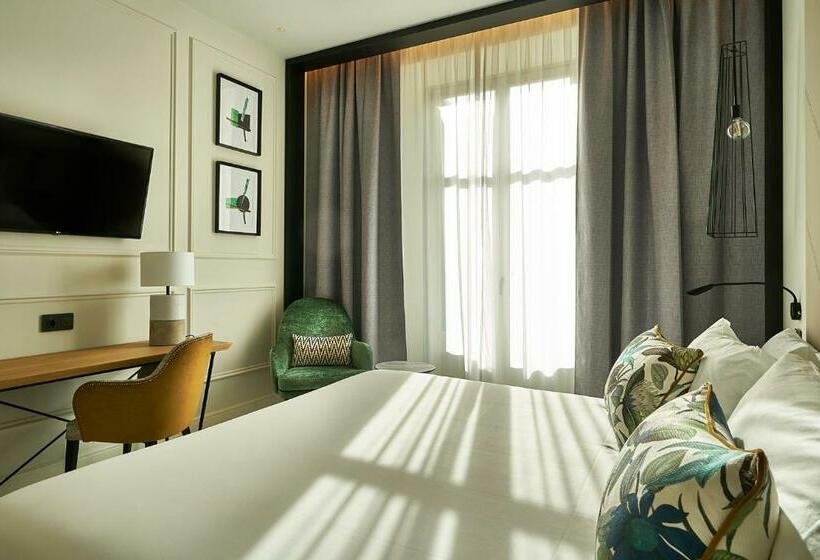 اتاق استاندارد سه نفره, Vincci Larios Diez