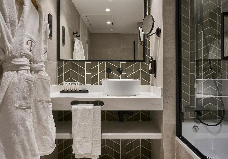 اتاق لوکس, Vincci Larios Diez