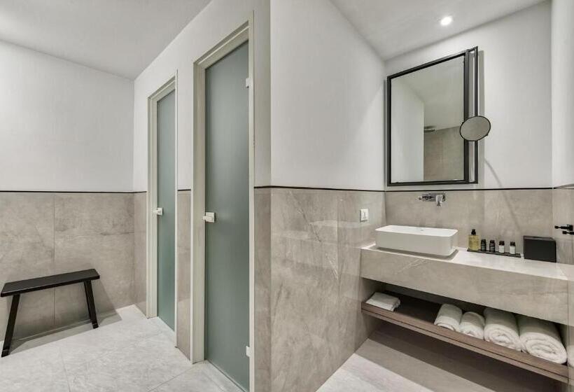 اتاق اجرایی, Bitzaro Boutique