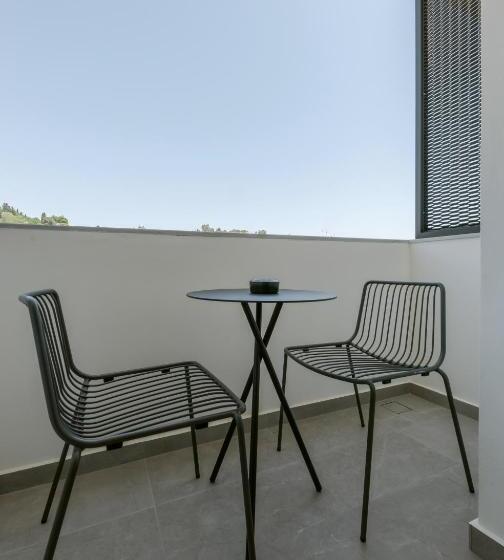 اتاق لوکس, Bitzaro Boutique