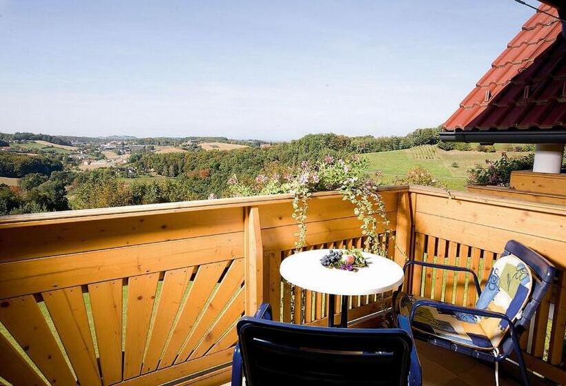 غرفة كمفورت مع بلكونة, Garni Oasis Loipersdorf