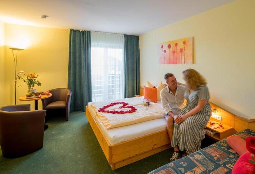 Comfort room with balcony, Garni Oasis Loipersdorf