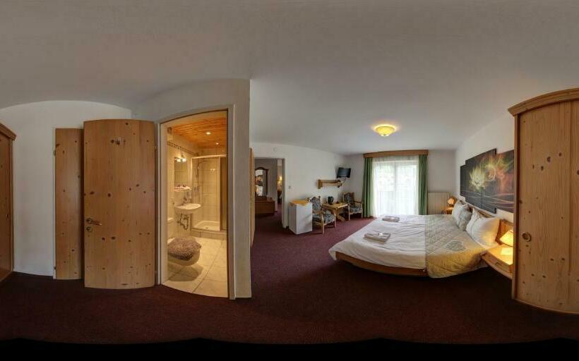 Апартаменты 2 Спальни с Балконом, Apartment House Seerose