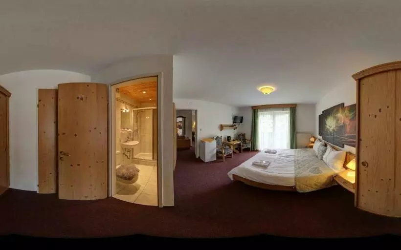 バルコニー付２ベッドルームアパートメント, Apartment House Seerose