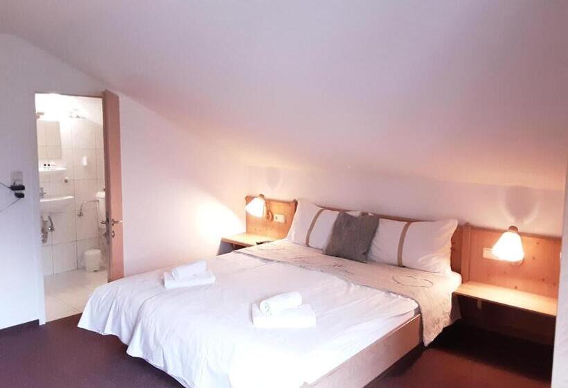 带3个卧室的豪华公寓, Apartment House Seerose