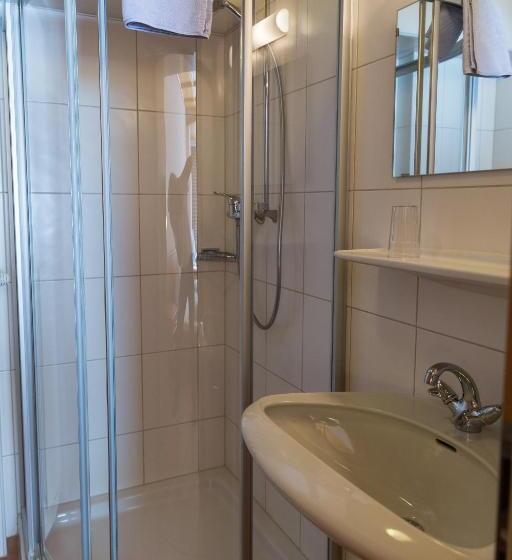 컴포트 룸, Bergland