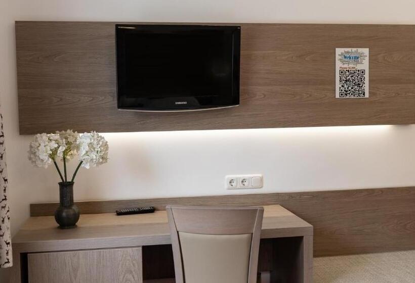 컴포트 룸, Bergland