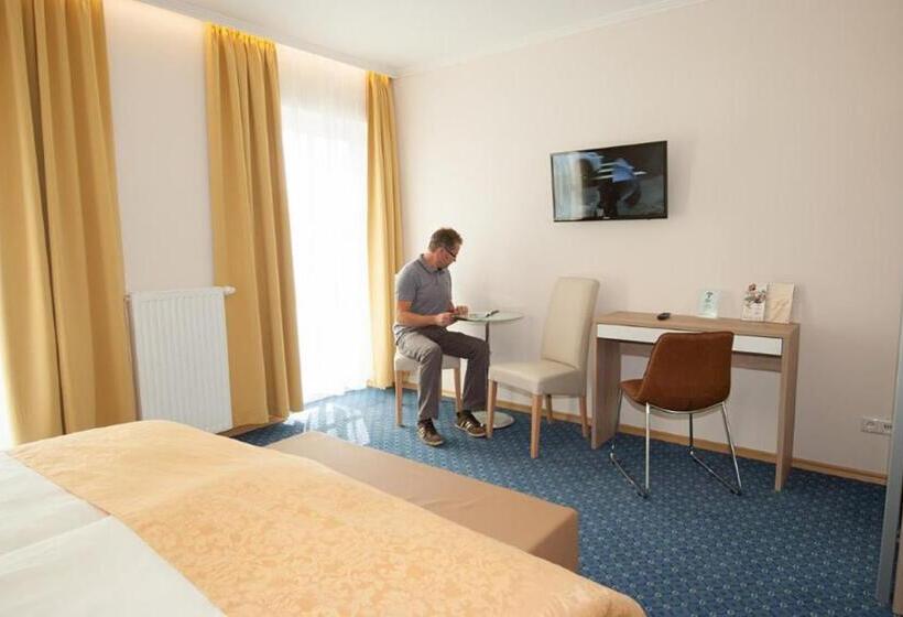 スタンダード４人部屋, Biedermeier Hof