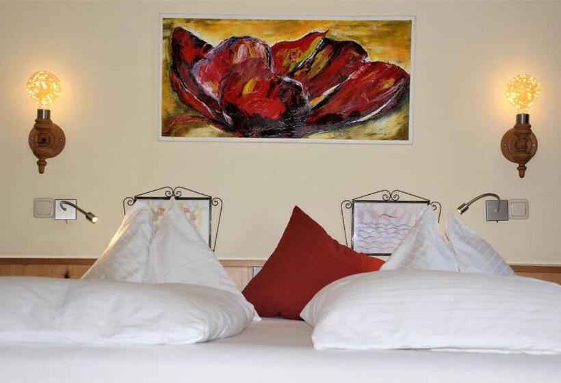 اتاق استاندارد با بالکن, Die Unterbergerin