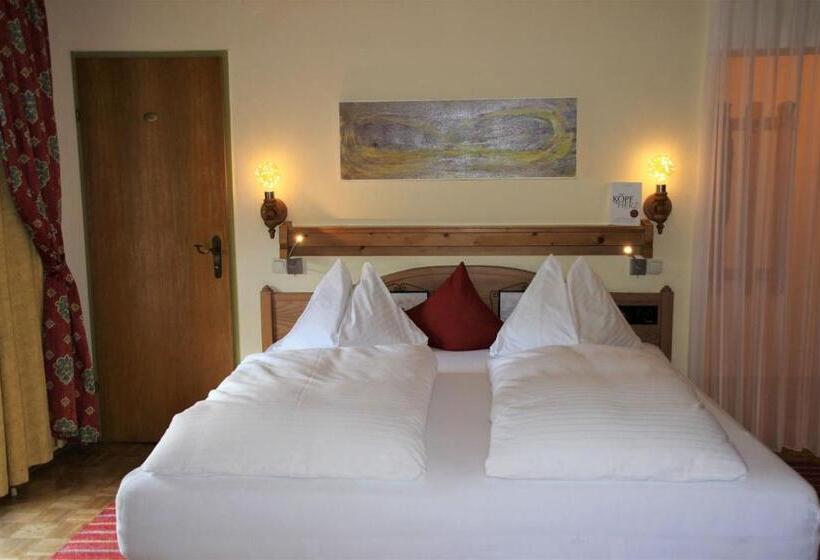 اتاق استاندارد با بالکن, Die Unterbergerin