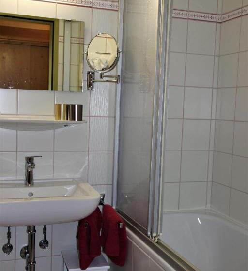 سوییت جونیور با بالکن, Die Unterbergerin