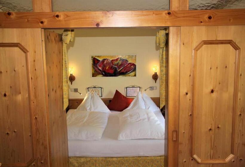 سوییت جونیور با بالکن, Die Unterbergerin