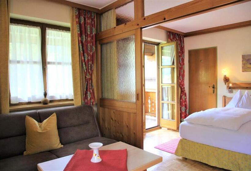 سوییت جونیور با بالکن, Die Unterbergerin